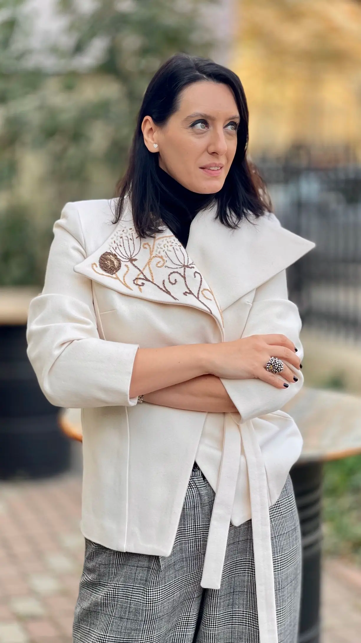 JACHETĂ DIN STOFĂ IVORY BRODATĂ MANUAL 