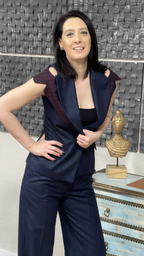 VESTĂ ASIMETRICĂ ȘI PANTALONI DREPȚI 