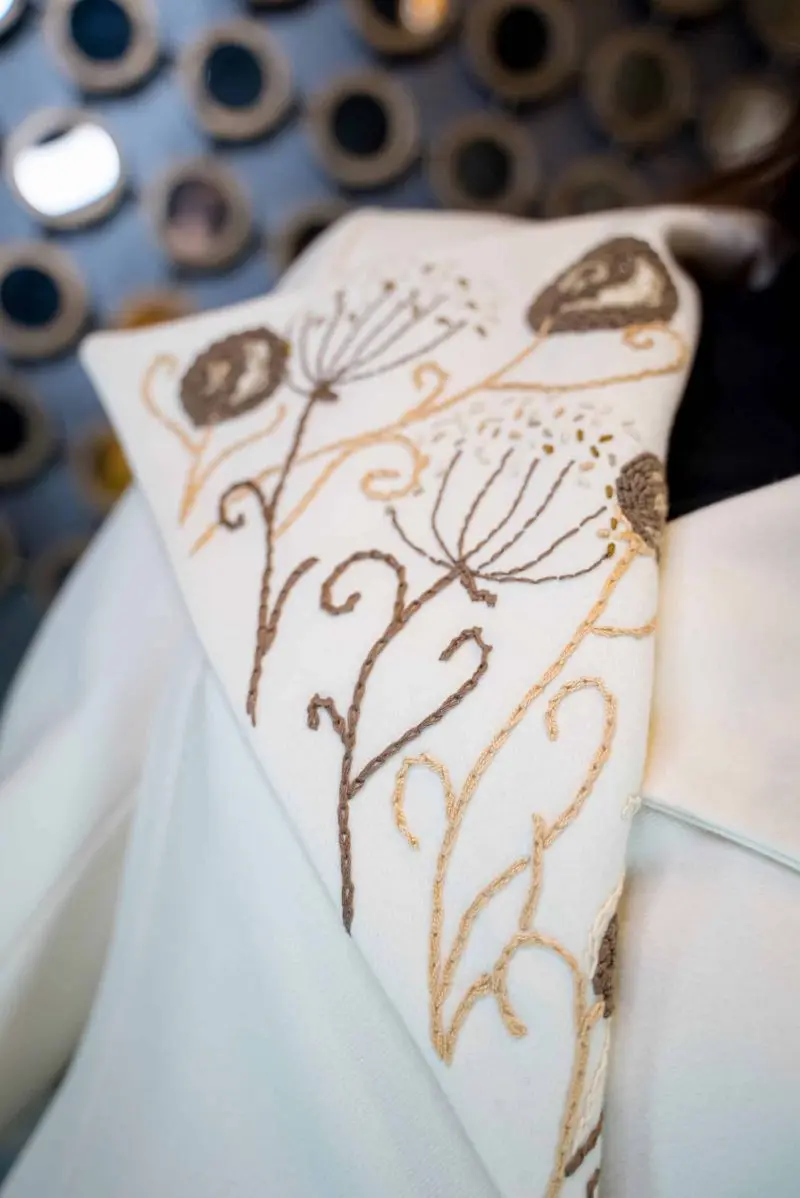 JACHETĂ DIN STOFĂ IVORY BRODATĂ MANUAL 