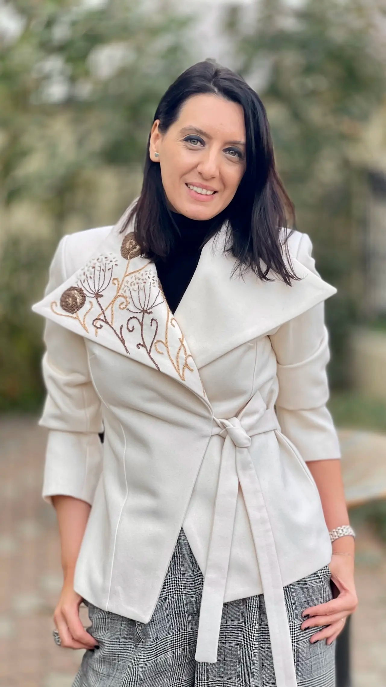 JACHETĂ DIN STOFĂ IVORY BRODATĂ MANUAL 