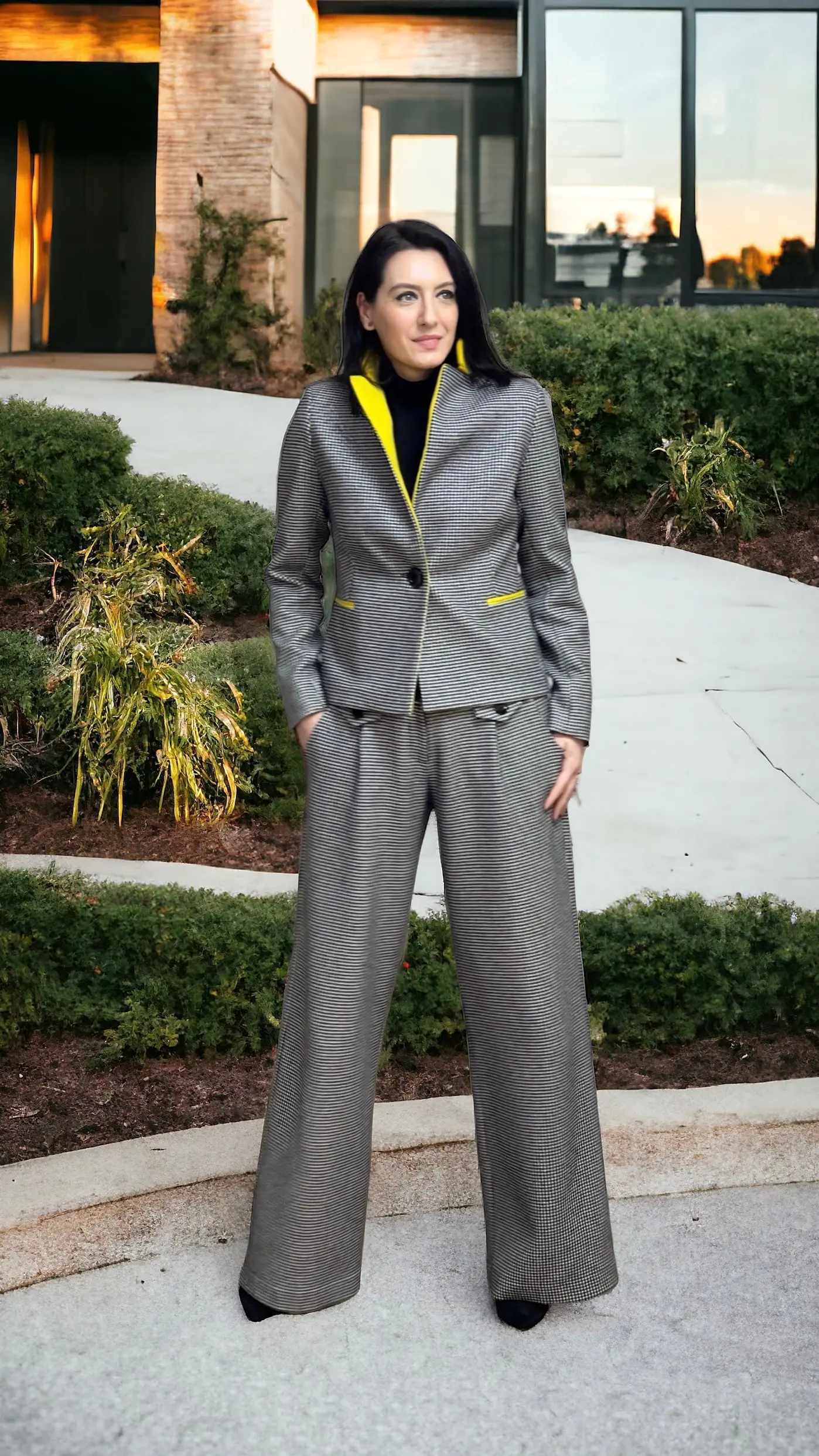 COSTUM DIN STOFĂ DE LÂNĂ ȘI CAȘMIR 