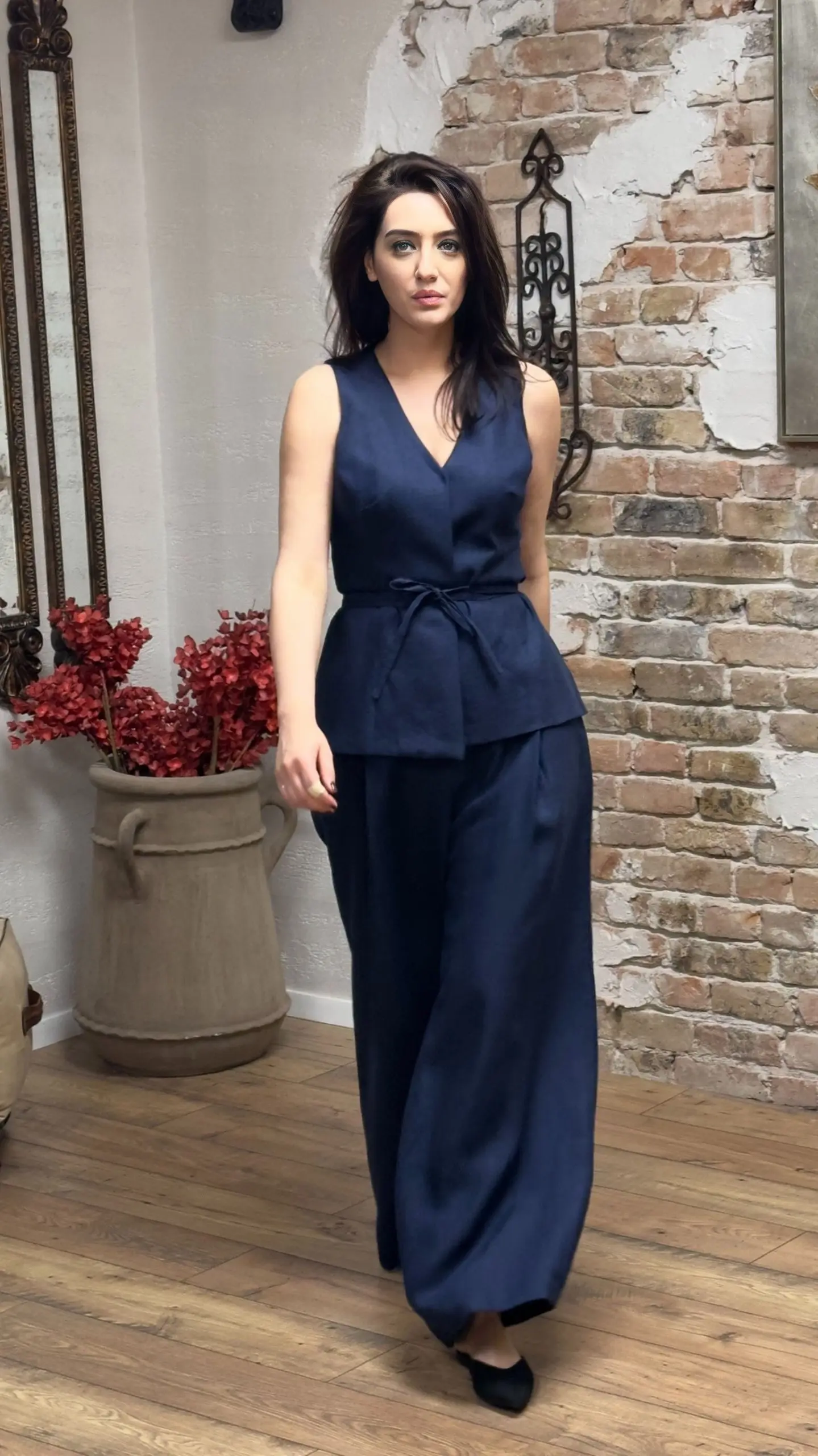 VESTĂ ȘI PANTALONI DIN ÎN BLEUMARIN 