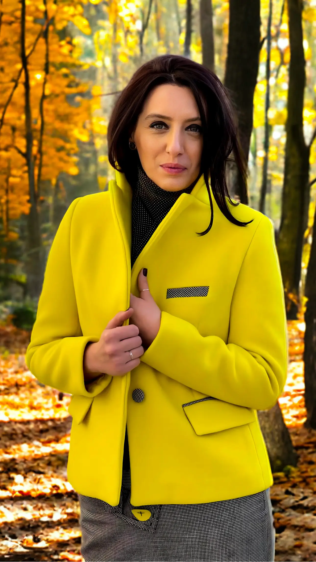 JACHETĂ DIN STOFĂ DE LÂNĂ GALBENĂ 