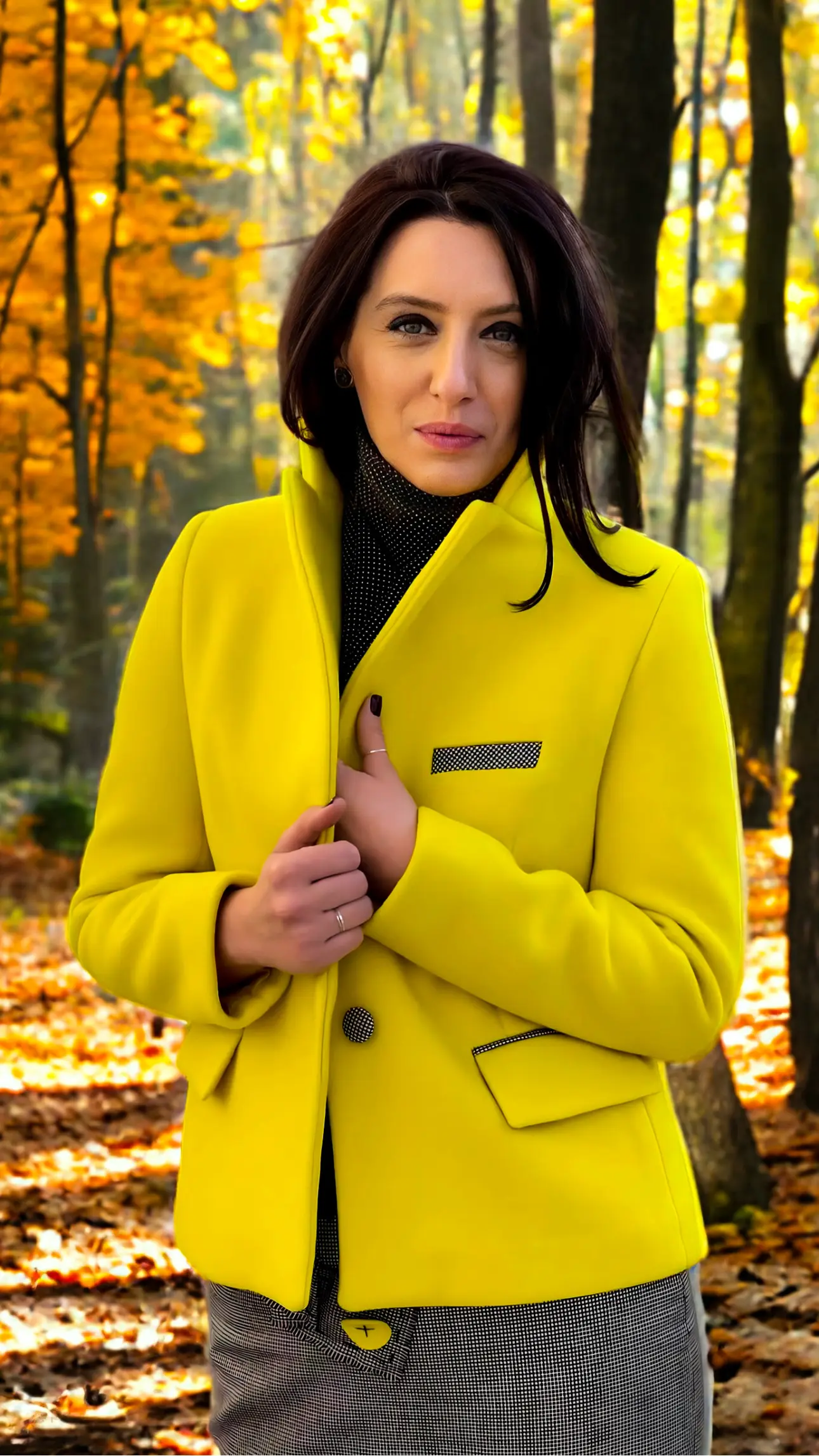 JACHETĂ DIN STOFĂ DE LÂNĂ GALBENĂ 